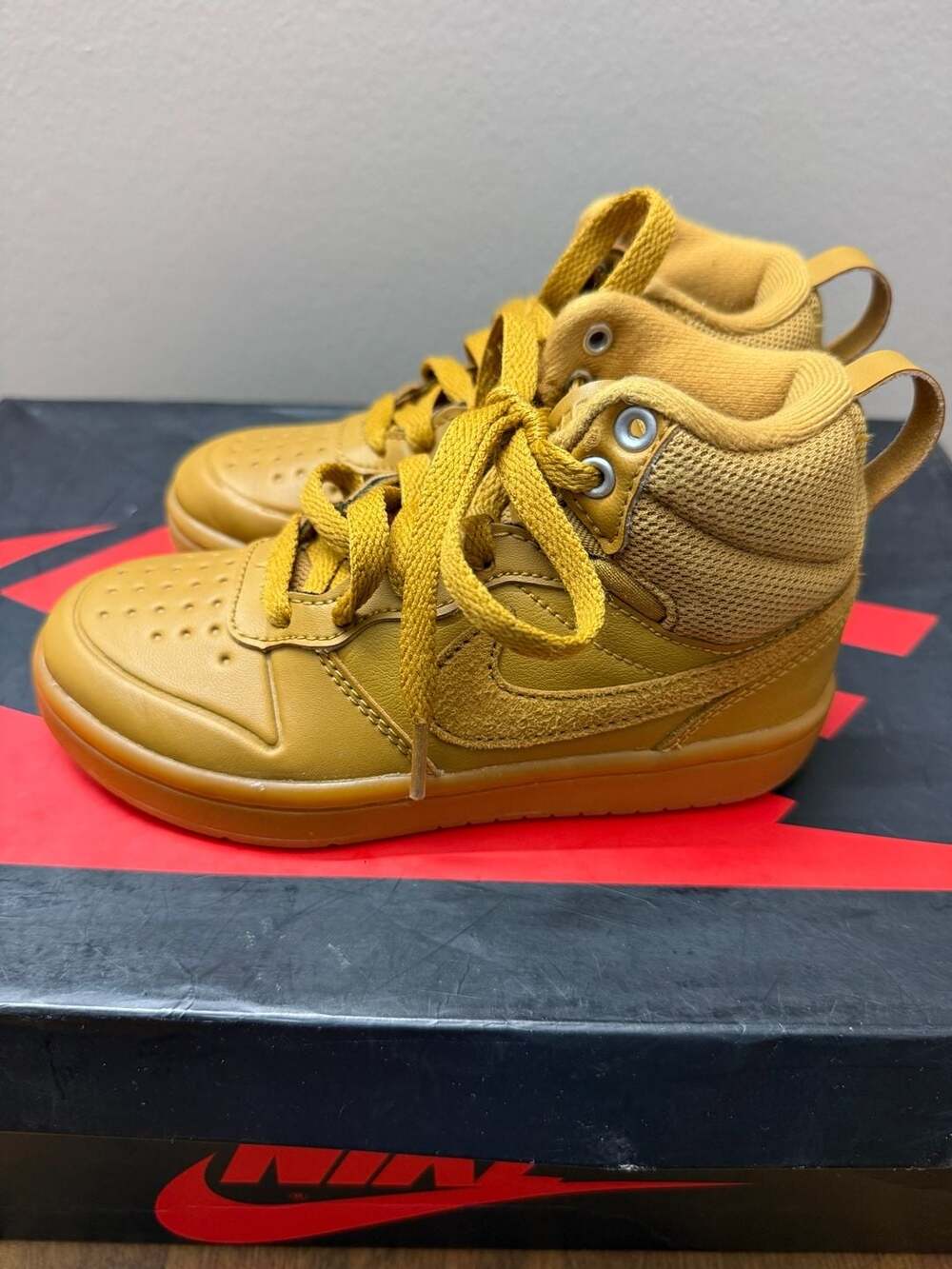 Nike Court Legacy 2.0 Size 10.5C toddler Yellow Leather High Top Sneakers